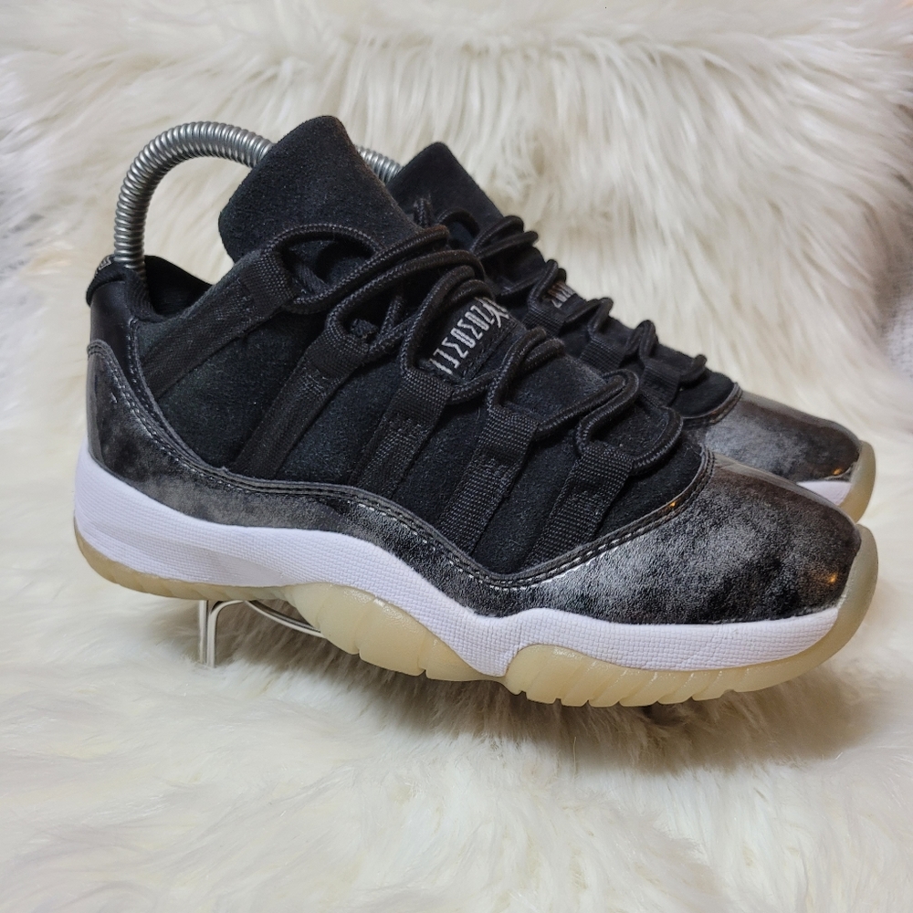 Air Jordan 11 Retro Low Barons